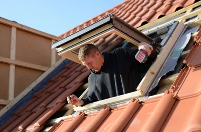 Pose de fenêtres de toit Velux à Mendionde